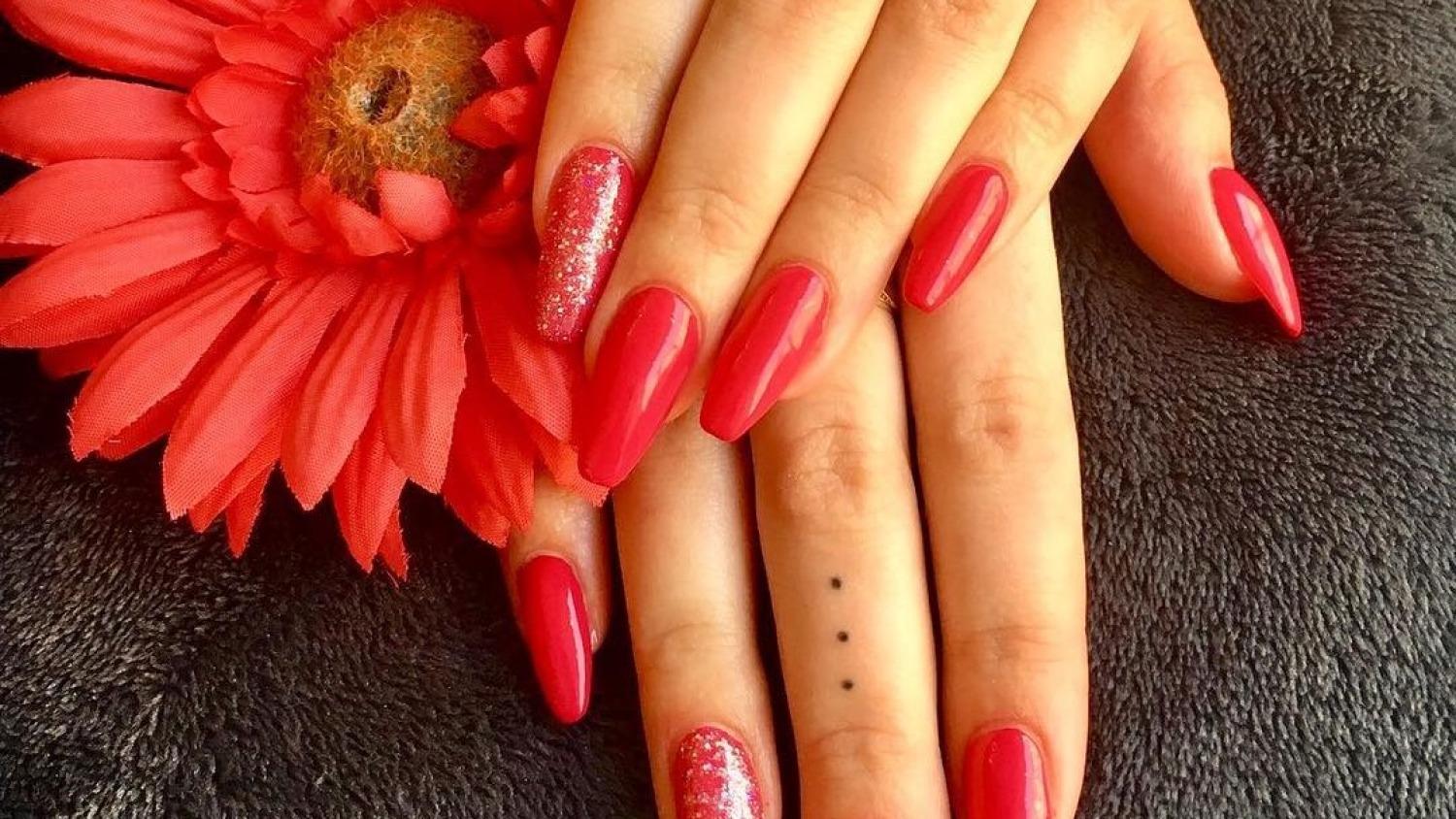 Stines Negle & Waxing