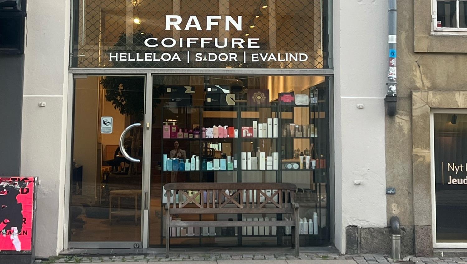 EvaLind Hår og Makeup