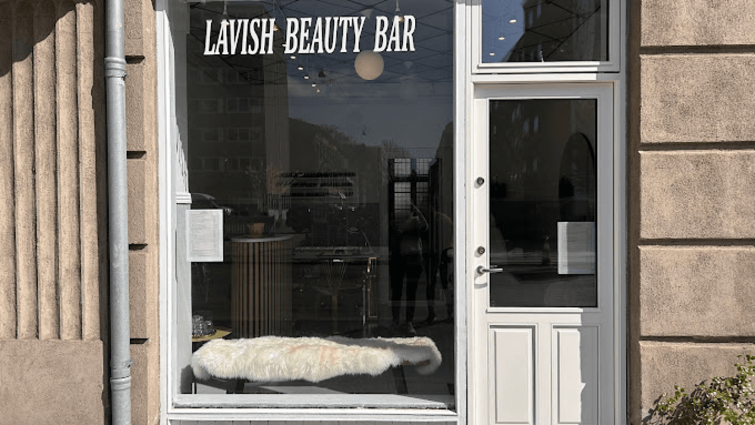 Lavish Beauty Bar