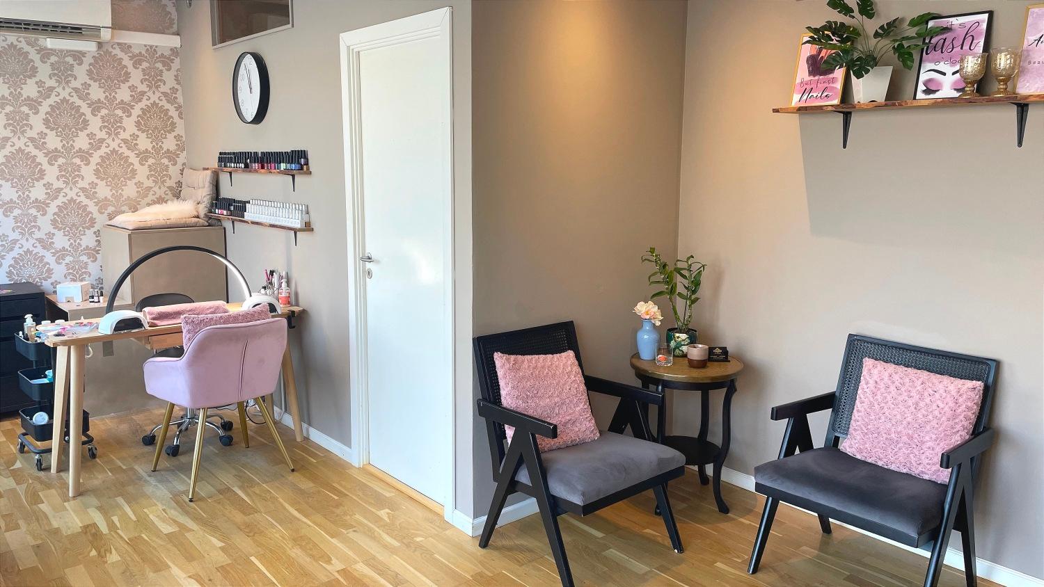 AuroraNails v/Katja Greisager